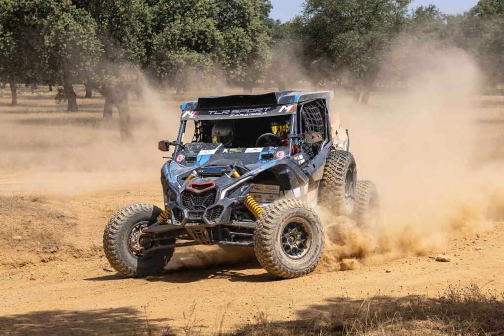 Vehículo SSV compitiendo en la Baja Aragón, la prueba de rally raid más importante de España.